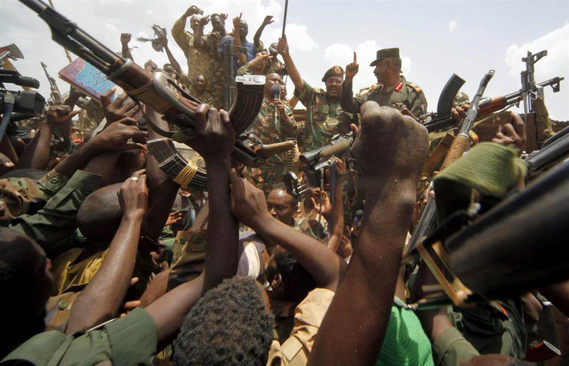 У Судані переворот
