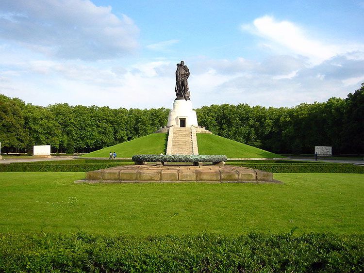 Вісім мільйонів євро — на реконструкцію радянського меморіалу у Трептов-парку