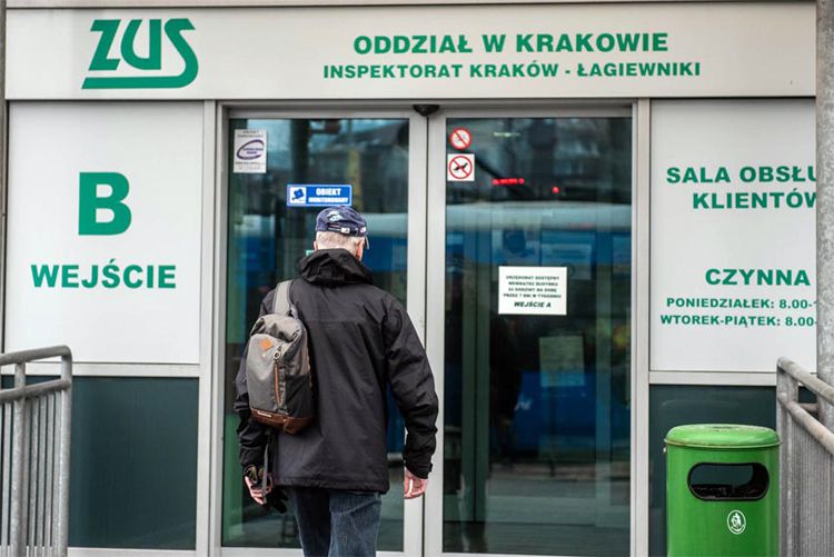 Наші заробітчани рятують пенсійний фонд Польщі