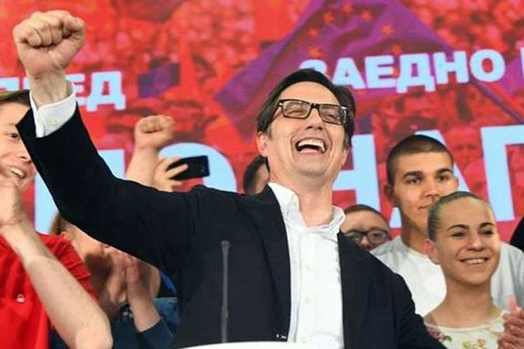 Стево Пендаровські склав присягу через тиждень після виборів