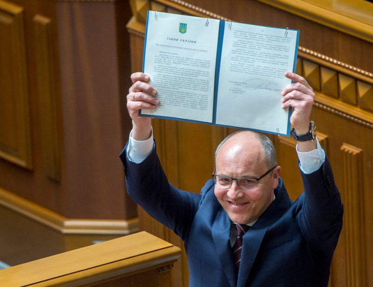 La Ley para garantizar el funcionamiento del idioma ucraniano como estatal fue presentada al Presidente para su firma