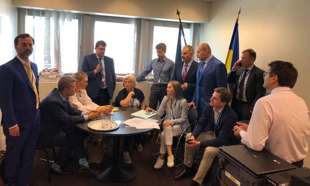Українська делегація припиняє участь у роботі сесії ПАРЄ