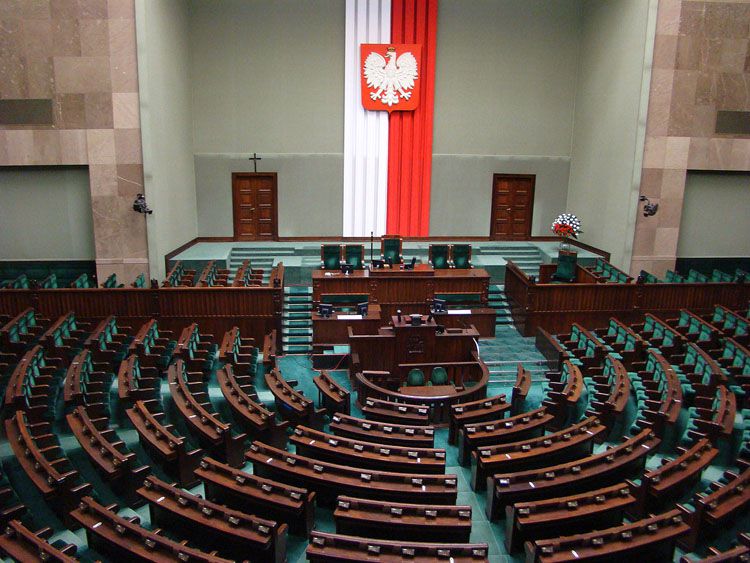 Польща: вибори – чергові, відставка спікера – дострокова