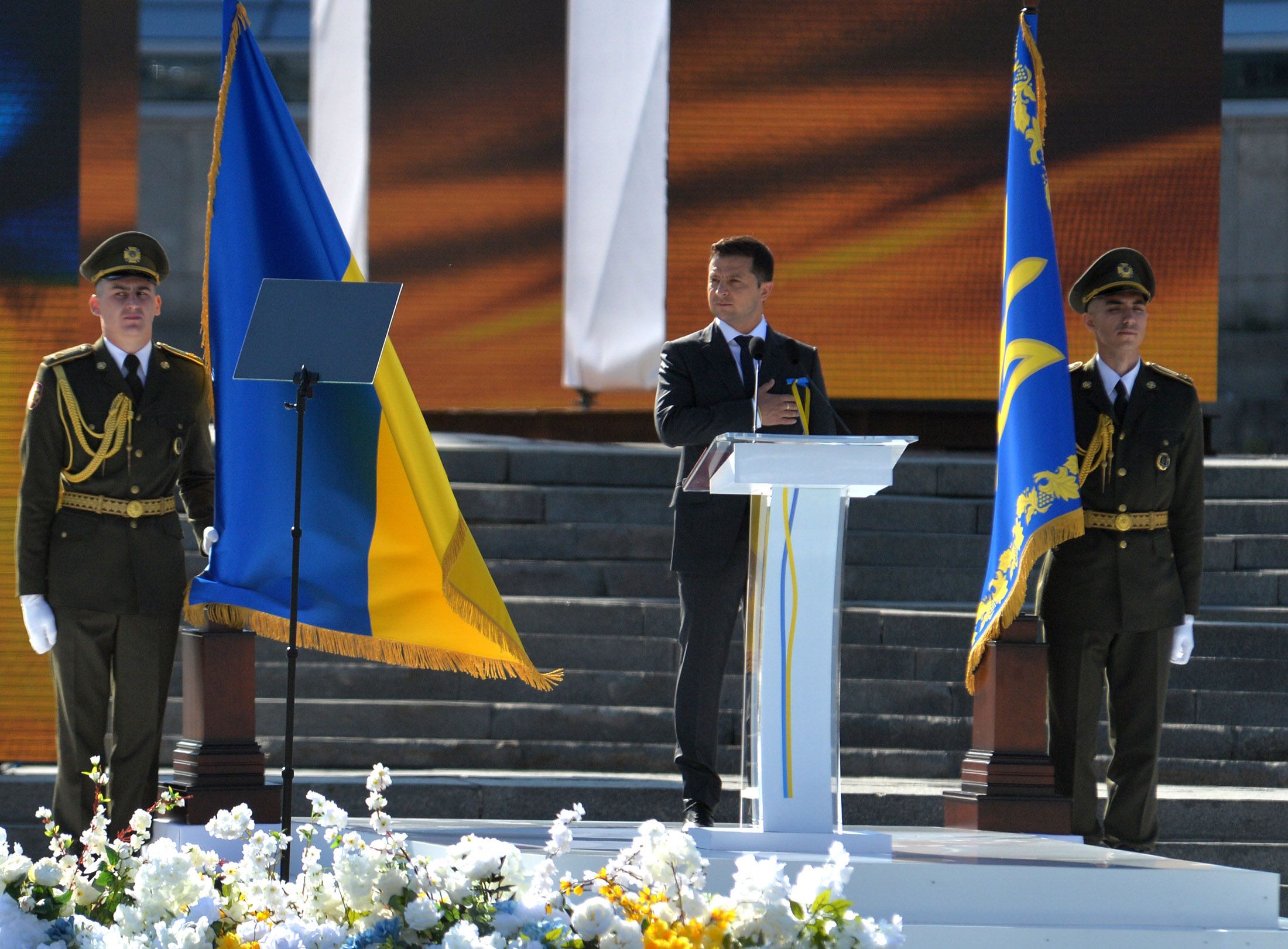 Президент України закликав українців бути єдиними не в гаслах, а в серці