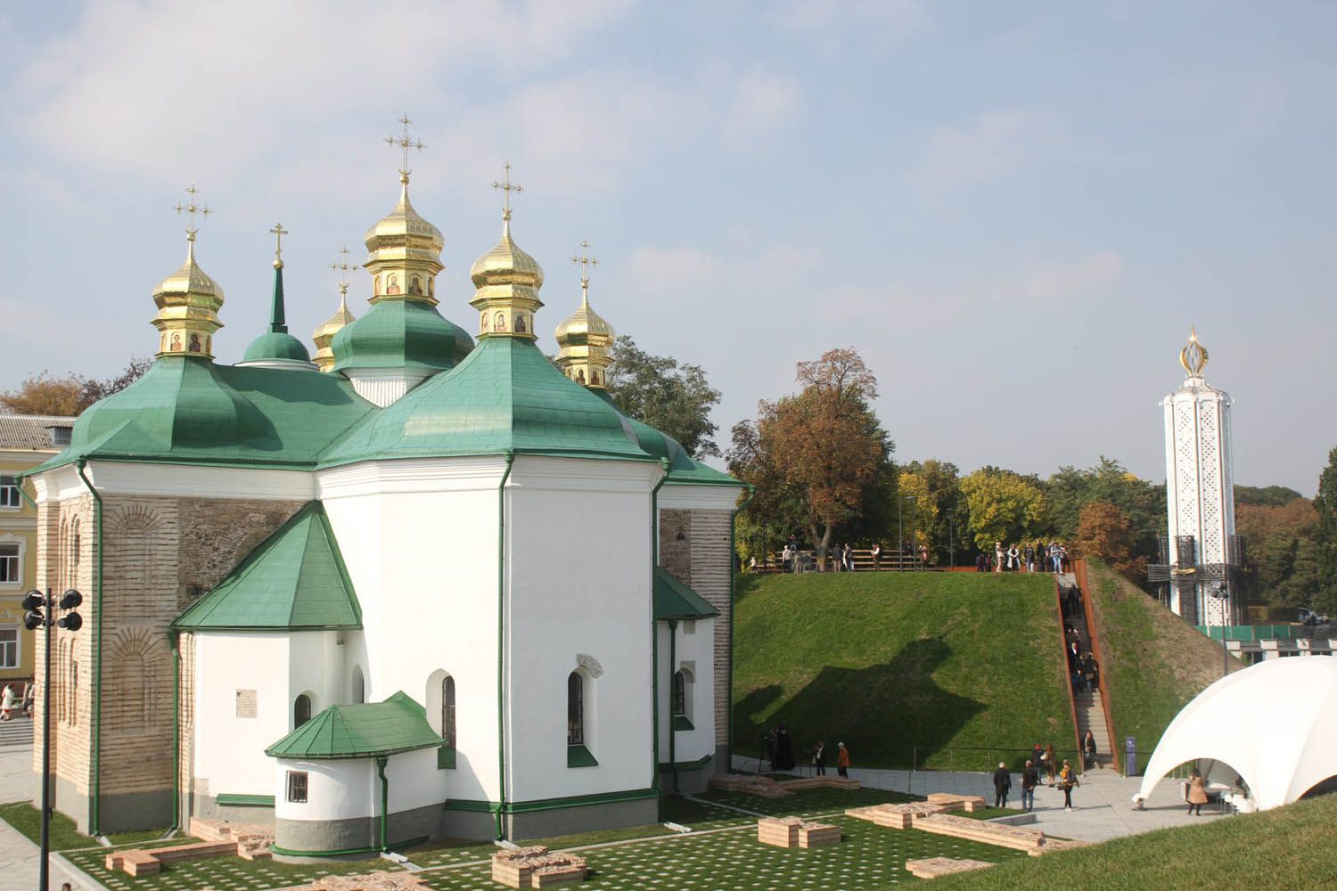 Церкву Спаса на Берестові часів Київської Русі відкрито після реставрації