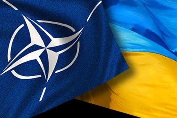 Перед НАТО і Україною гостро стоять питання безпекового характеру