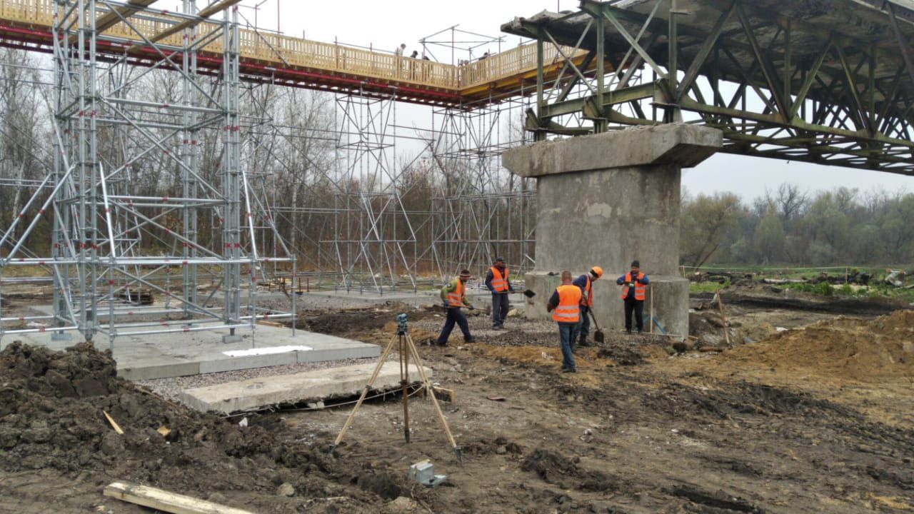 Міст через Сіверський Донець поступово «одужує»