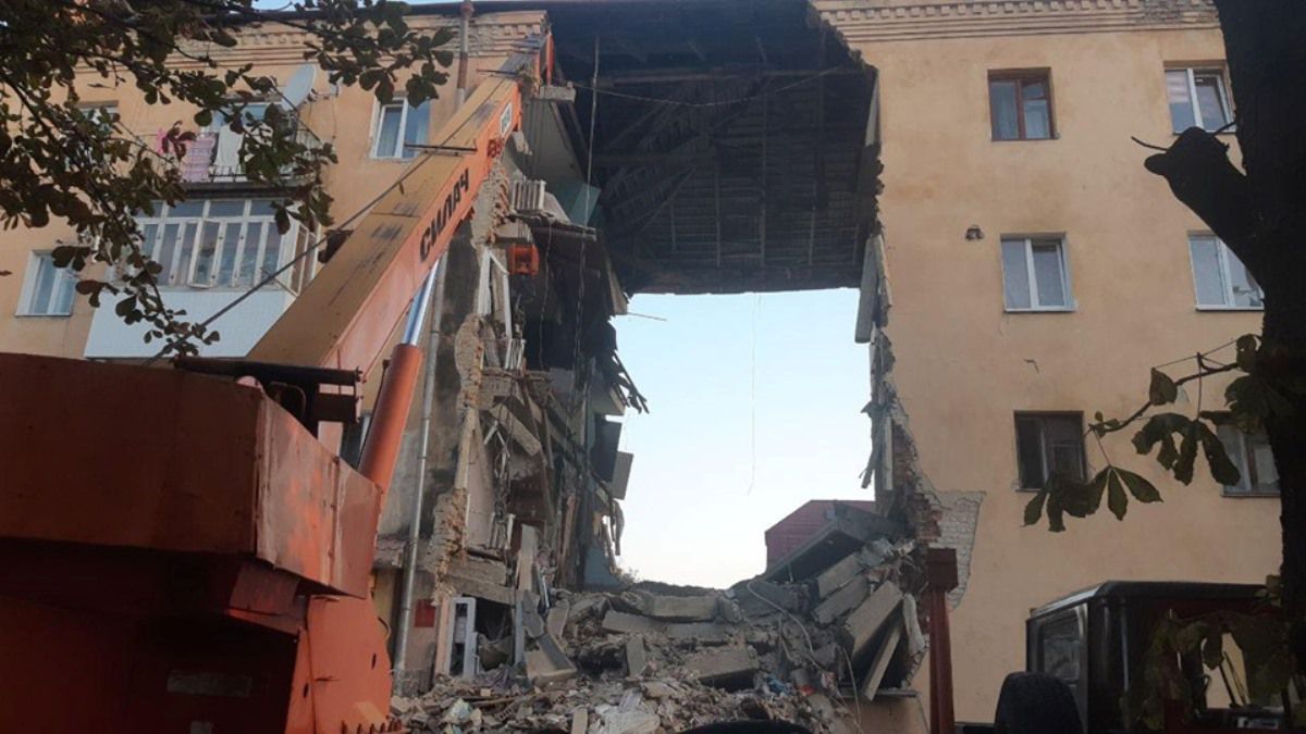 Будинок у Дрогобичі обвалився через руйнування стіни
