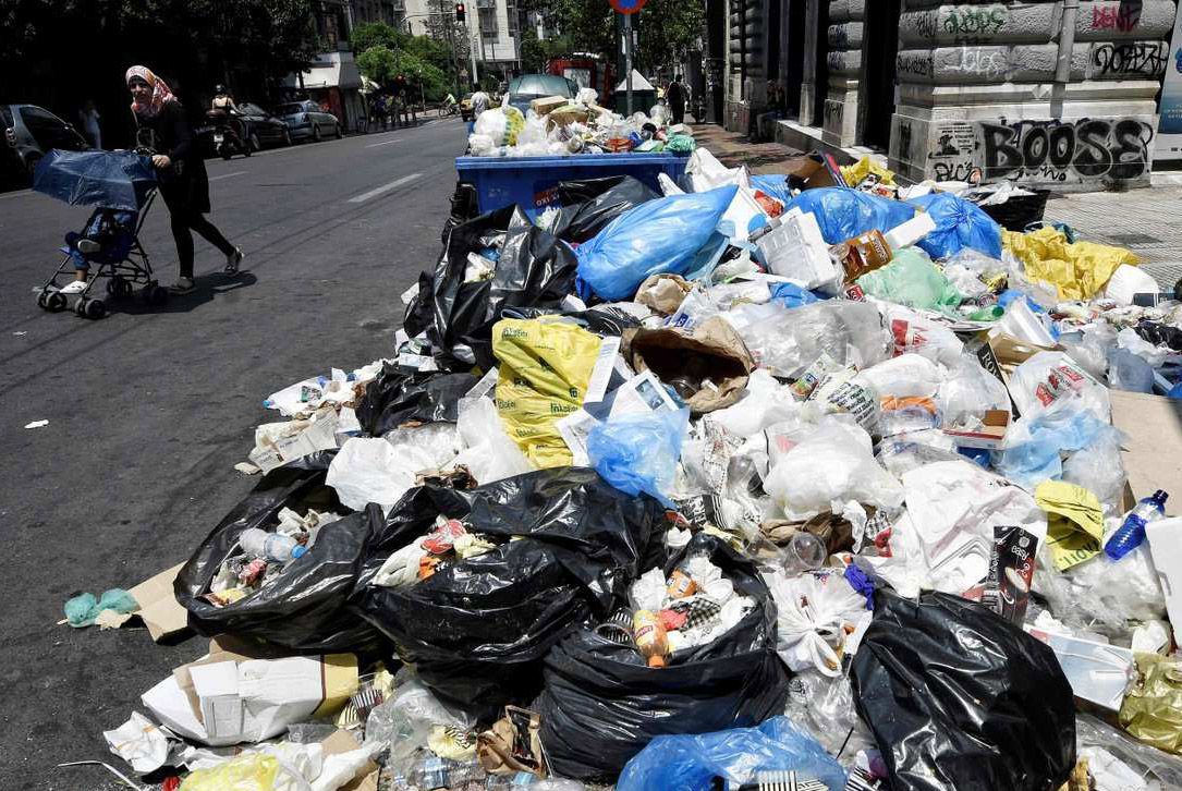 Города Греции превратились в свалки бытовых отходов