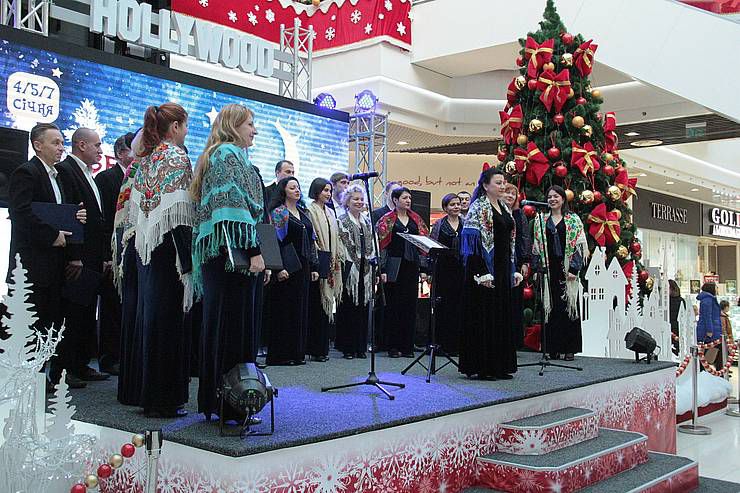 Різдвяні мелодії для покупців у Чернігові