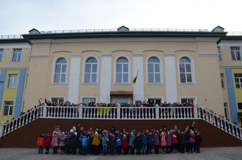 На Донеччині дві опорні школи відчинили двері
