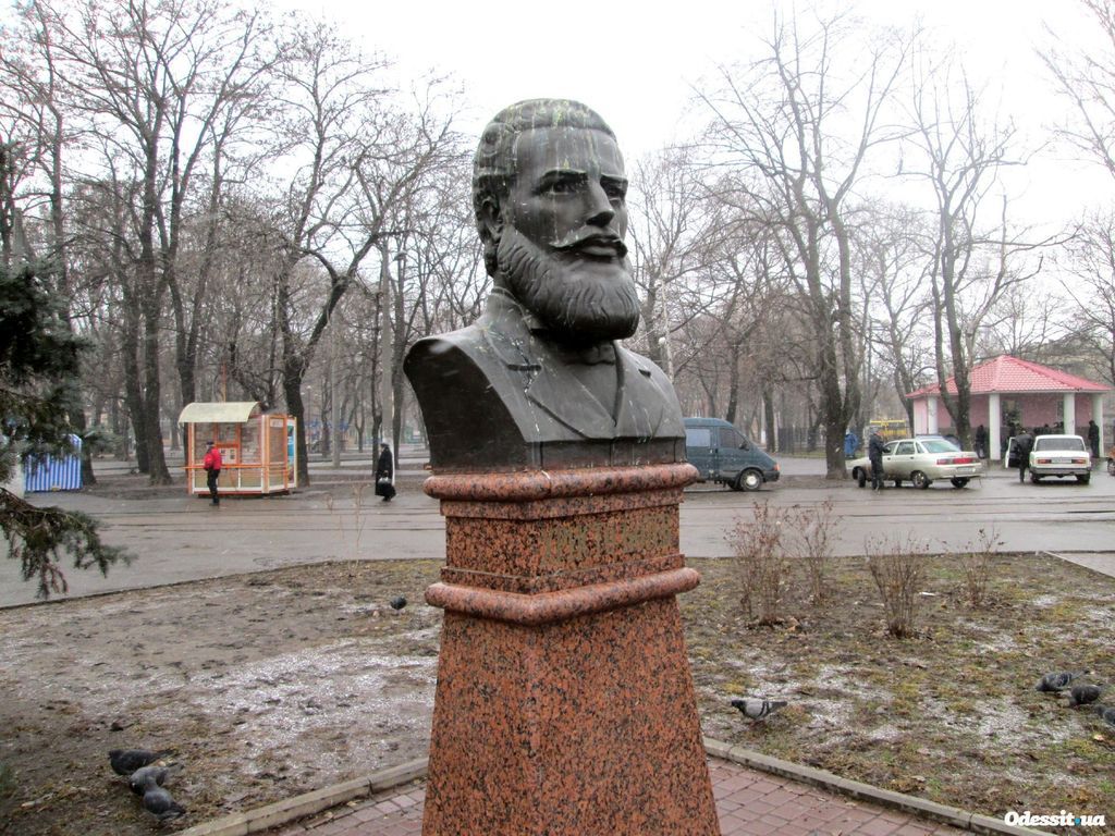 В Одесі зник пам’ятник революціонеру