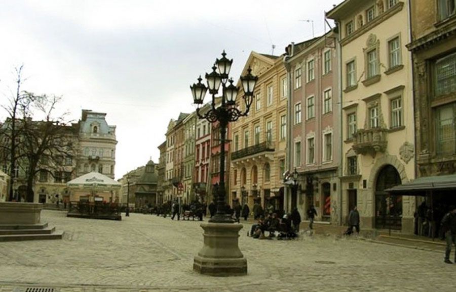 Городину реалізують під стінами Львівської міськради