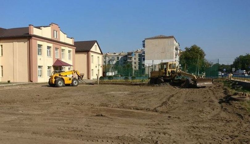 Хмельниччина: У Полонному біля відремонтованої школи буде ще й еколенд