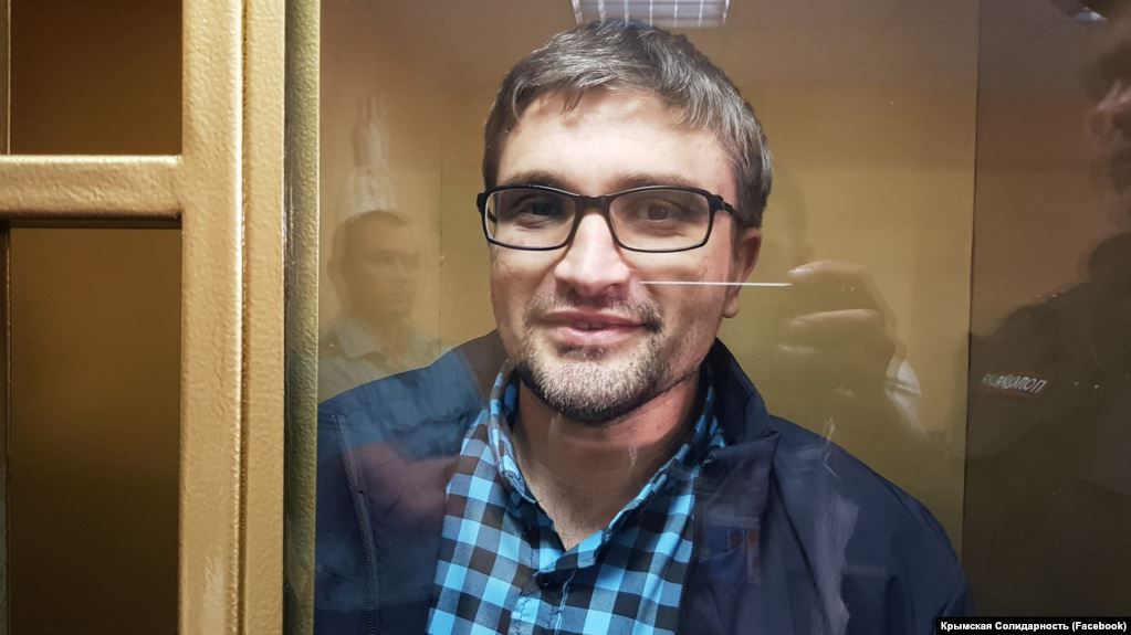 Кримський блогер-активіст на свободі