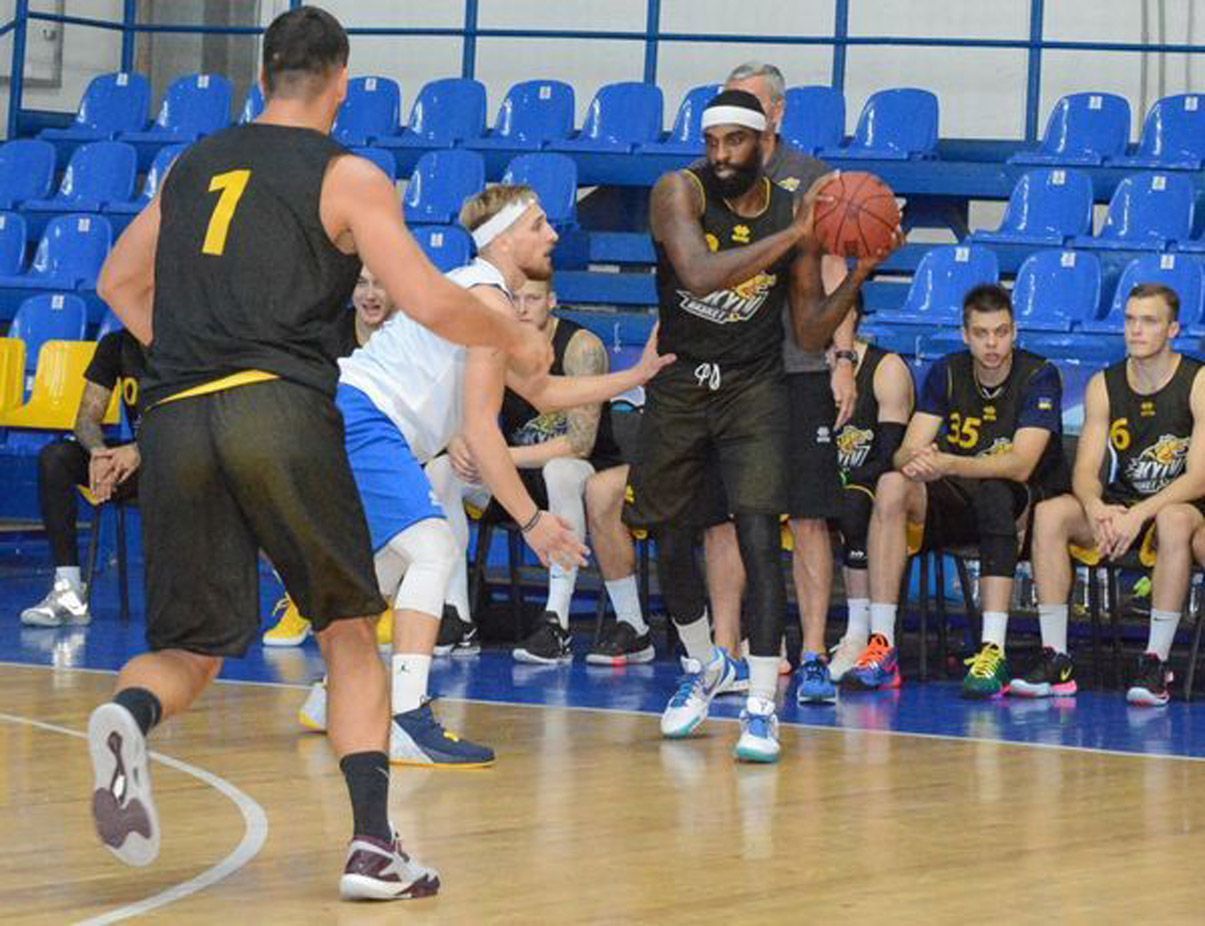 Баскетбол: Кияни виграли спаринг в Одесі