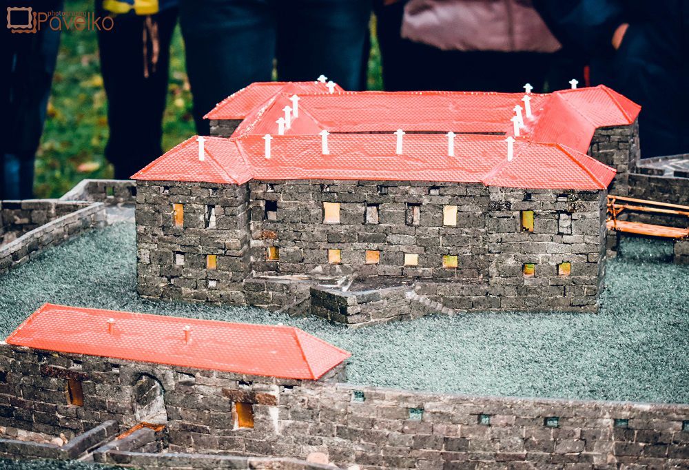 Музей мініатюр:  у графському палаці з’явилися  малі замки