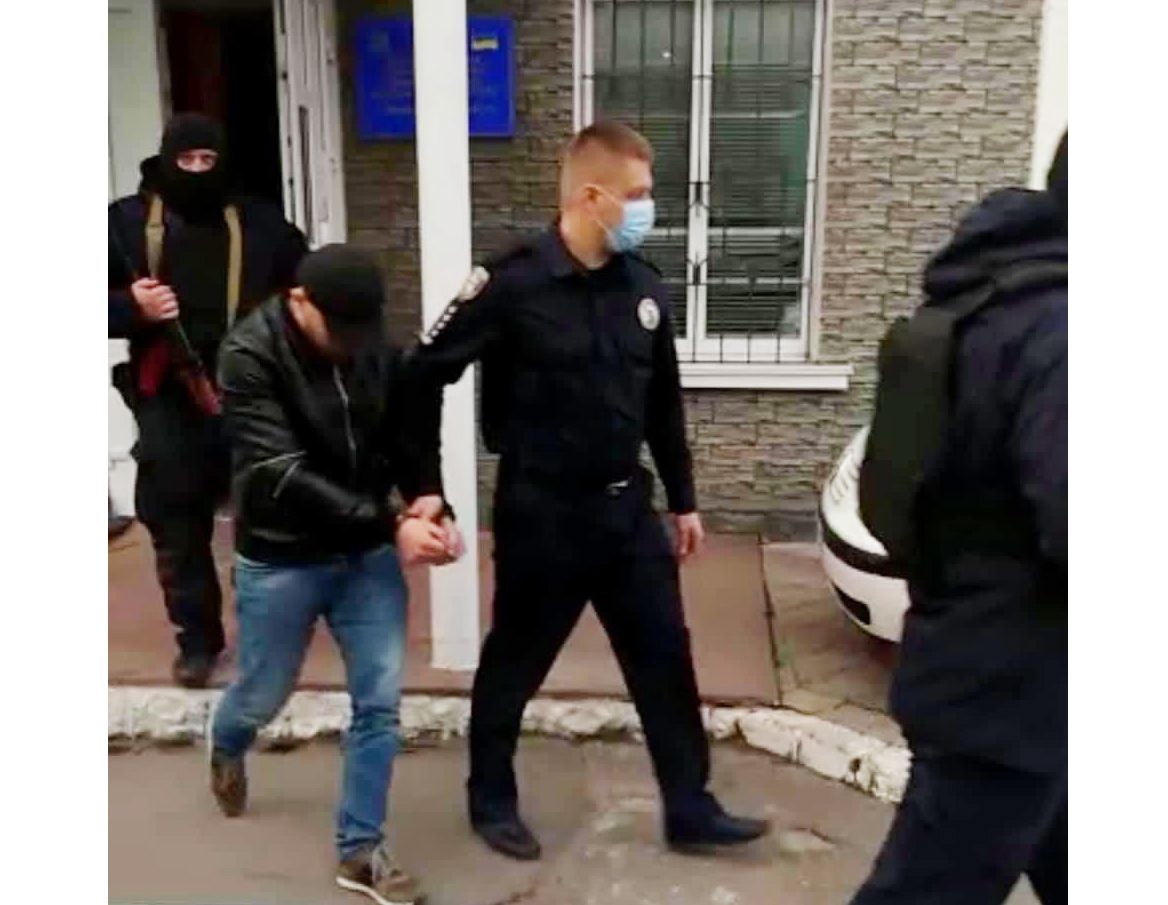 Вінниця: Поліцейський застосував зброю