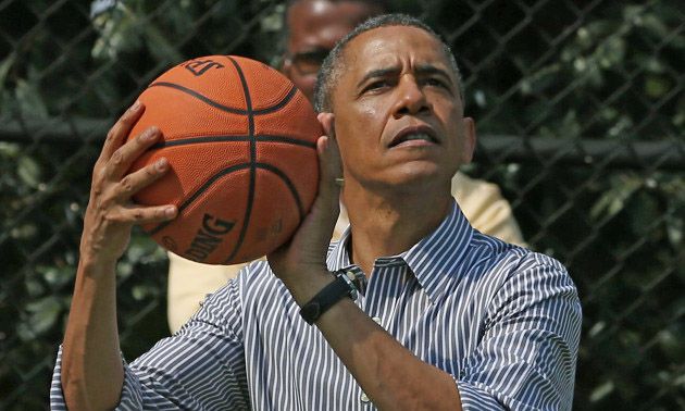 Колишній президент США Барак Обама продемонстрував свої баскетбольні навички