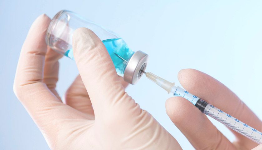 Одещина: Тільки п’ять медиків вакцинувалися