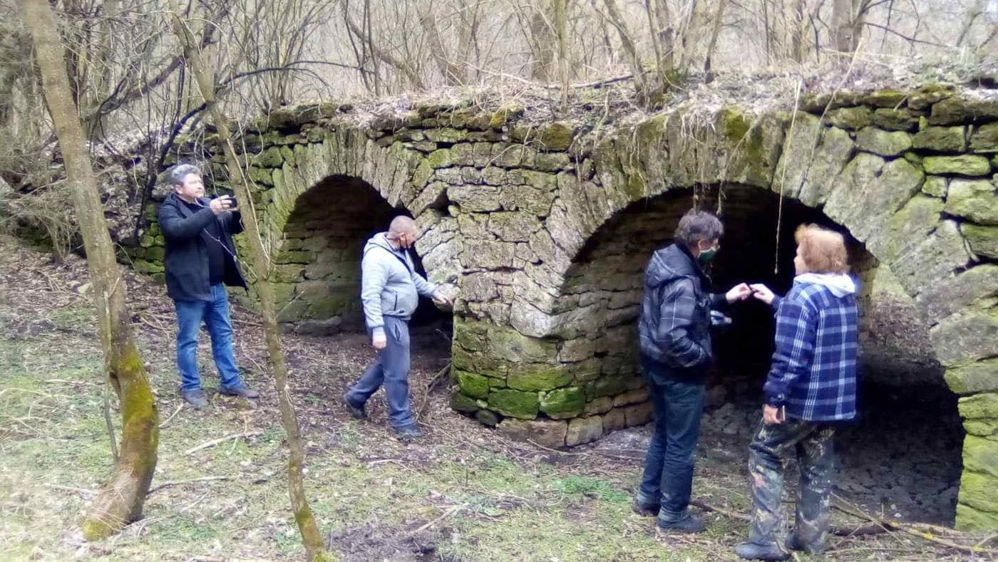 Виннитчина: Арочный мост, пятисотлетние дубы и первые грибы