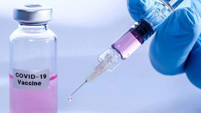 Вакцина AstraZeneca: стверджують, що ризики перебільшені