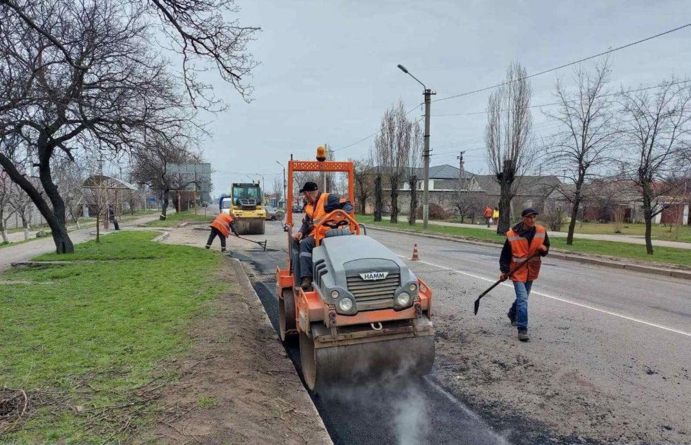 Триває ремонт найдовшої у Миколаївській області дороги