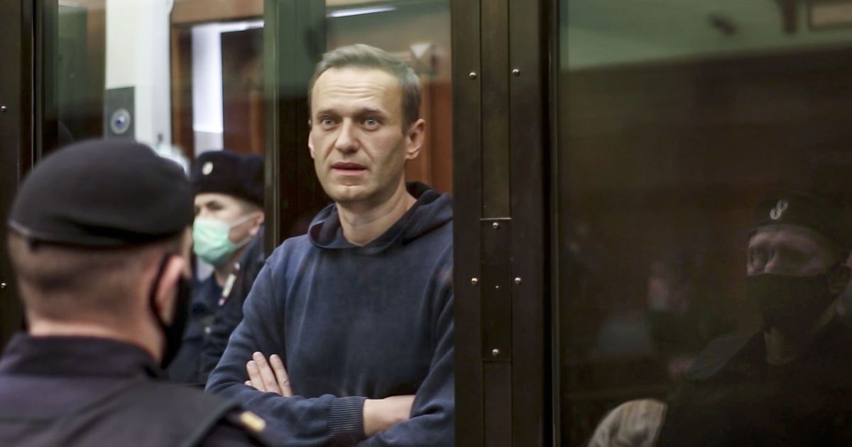 ПАРЄ вимагає звільнити Навального