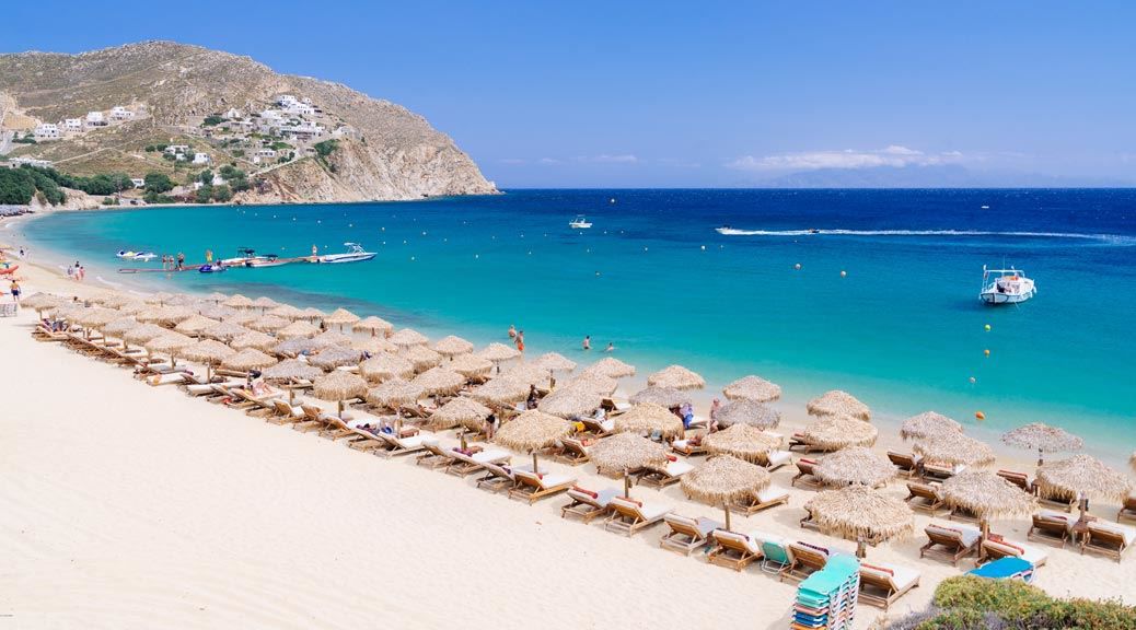 Понад 300 тисяч греків зможуть безплатно відпочити на морських курортах