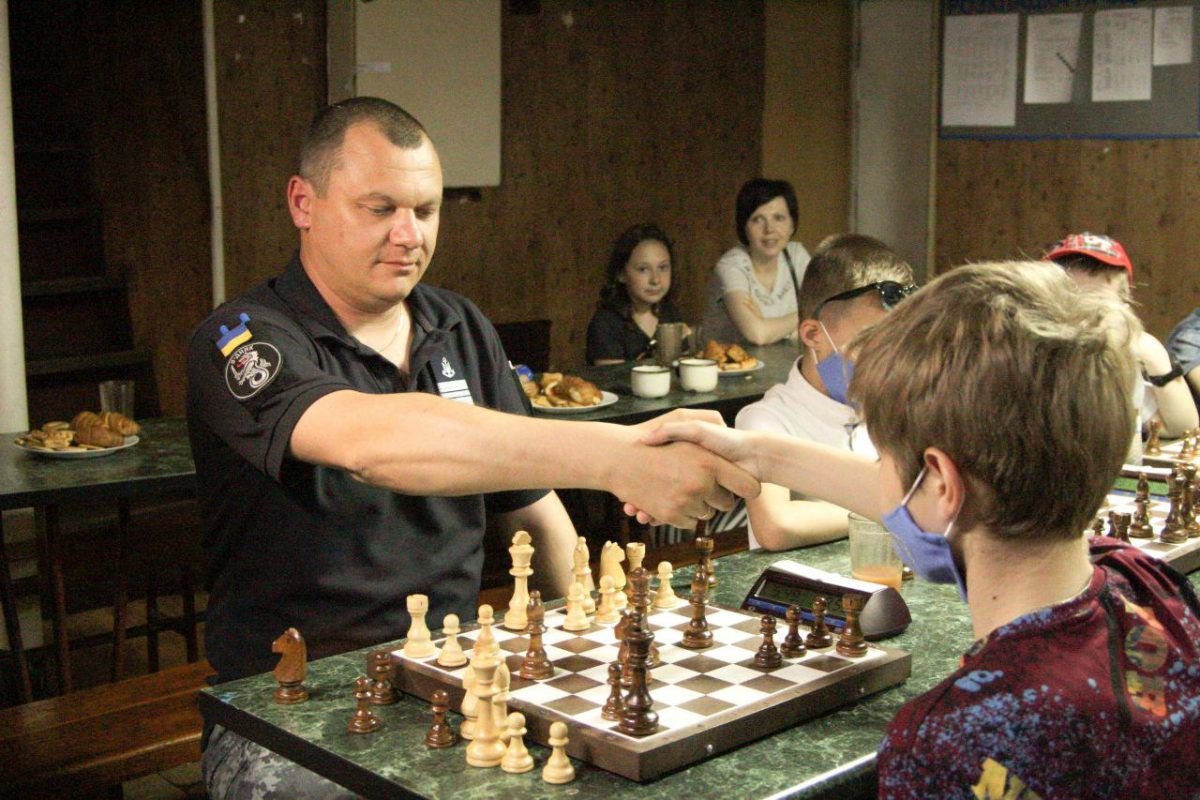 Донеччина: У Маріуполі шаховий турнір відбувся на кораблі «Донбас»