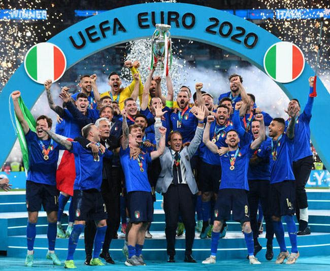 Футбол: Італія — чемпіон Європи!