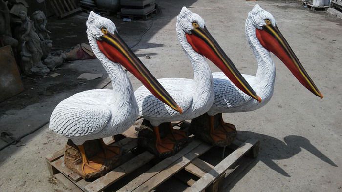 Одещина: Штучні пелікани стануть приманкою для живих