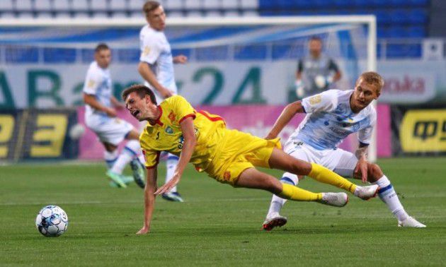 Футбол: «Динамо» загубило очки, а «Десна» вийшла в лідери