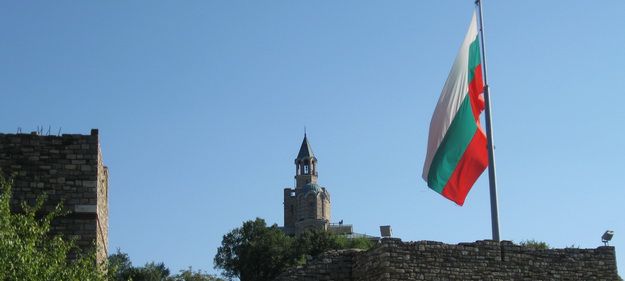 Болгарія: До протестів приєдналися молодята