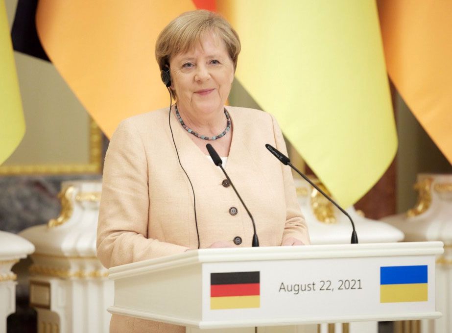 Епоха Меркель: час збирати каміння...