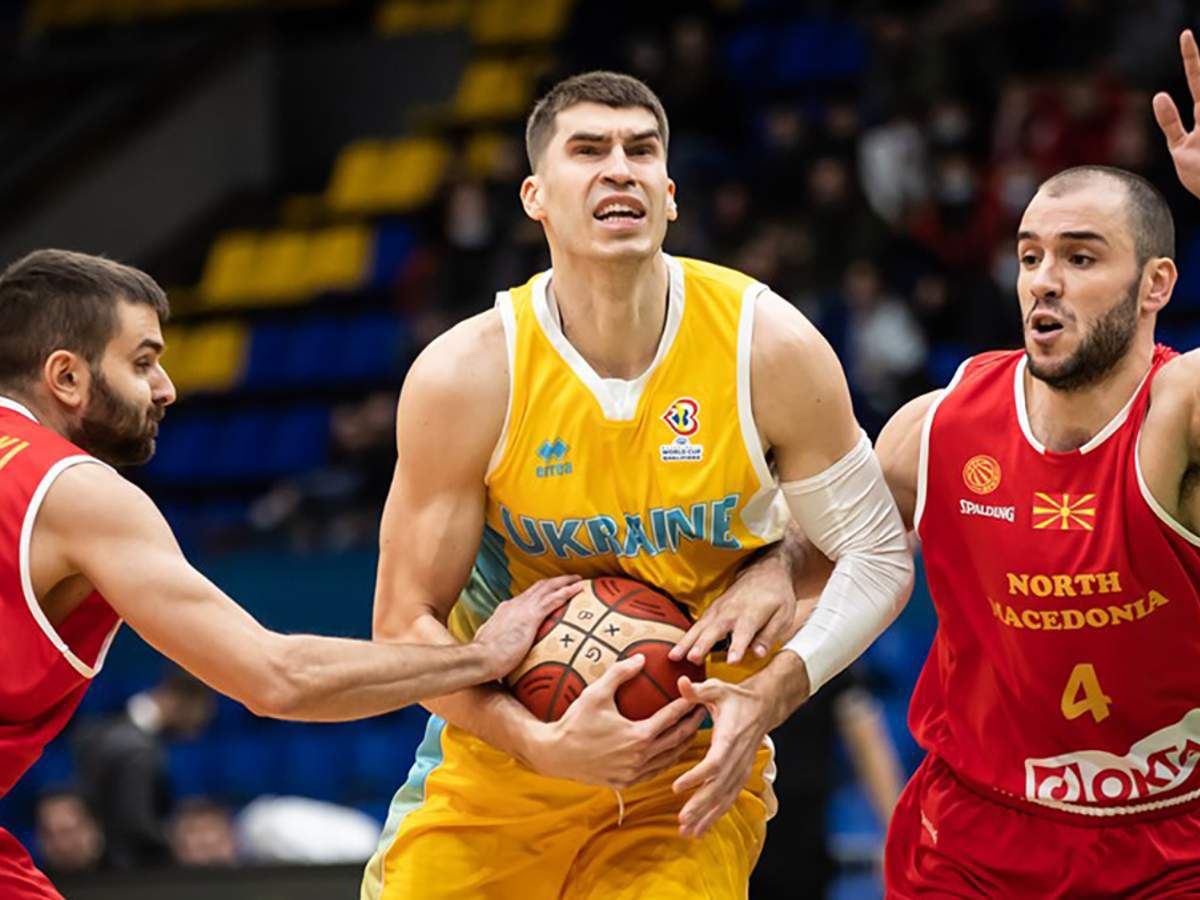 Баскетбол: Украинцы убедительно одолели македонцев