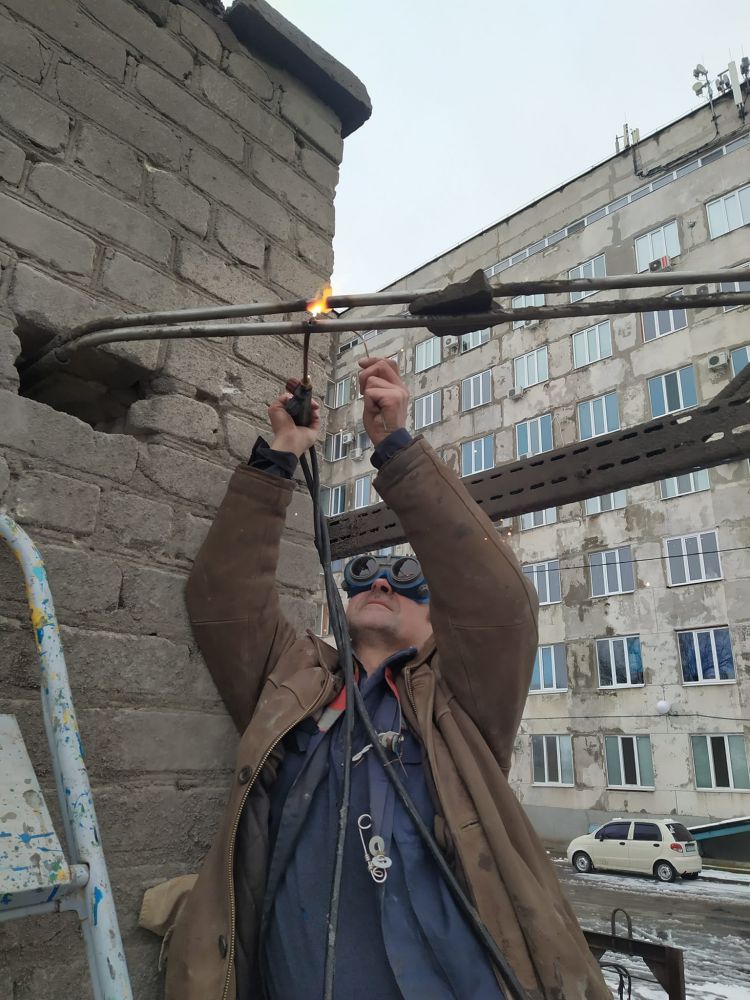 Луганщина: В області налагоджують життєзабезпечення зруйнованих міст