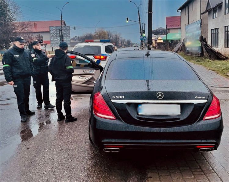 Поліцейські знайшли викрадений на Київщині автомобіль 