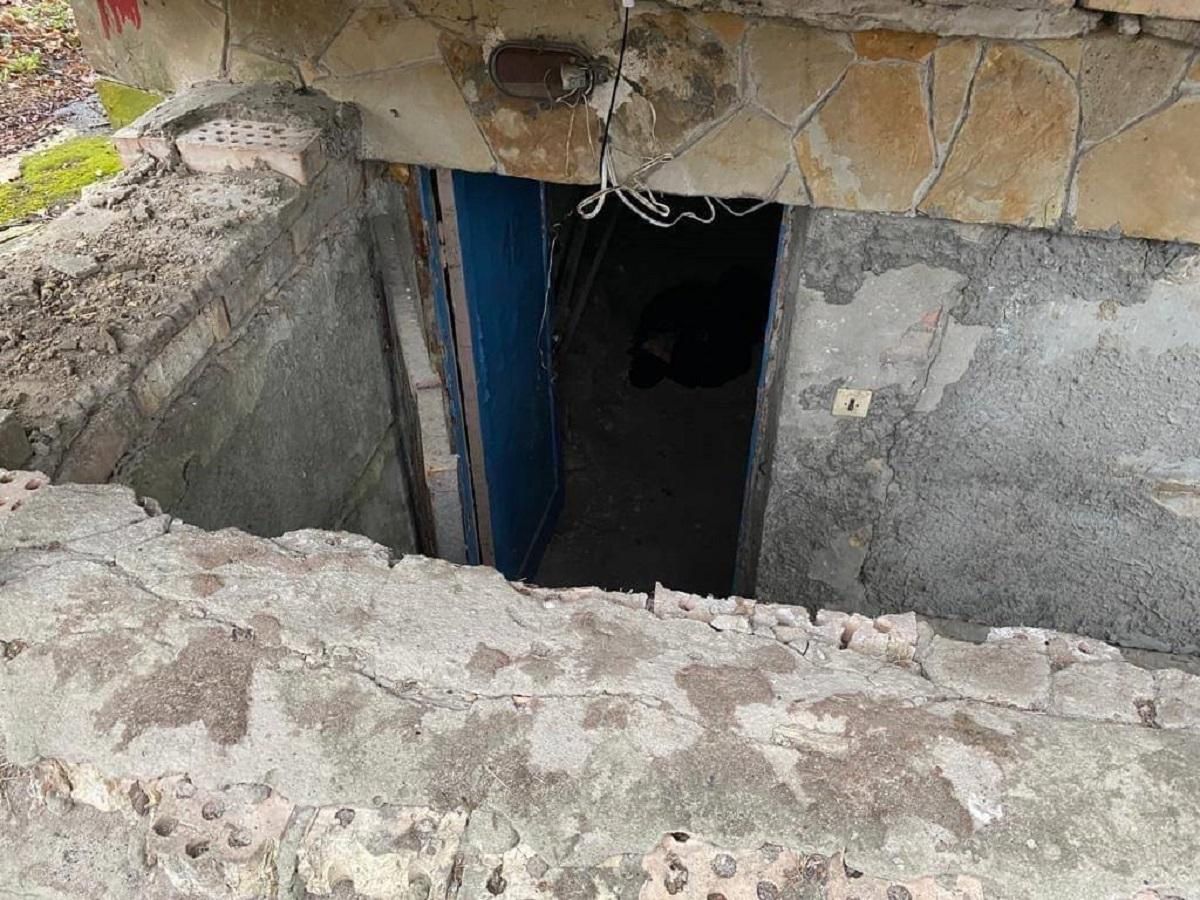 Inquisition nach einer FSB-Art: Gefangenen bricht man Knochen, von Knochen schneidet man Fleisch ab, in Höhlen steckt man ein Rohr mit Stacheldraht ein