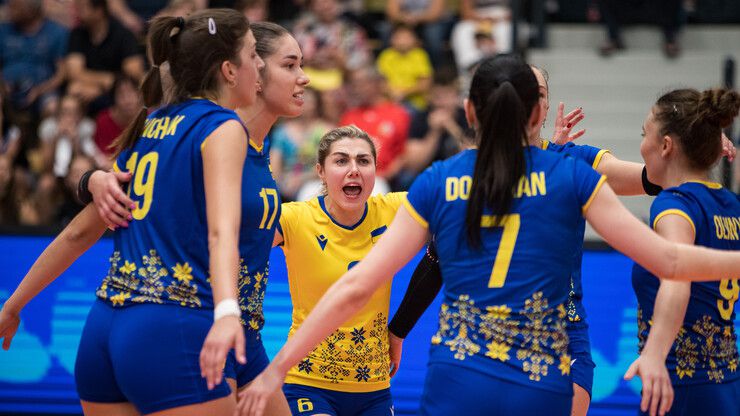 Волейбол: Українки переконливо виграли перший матч