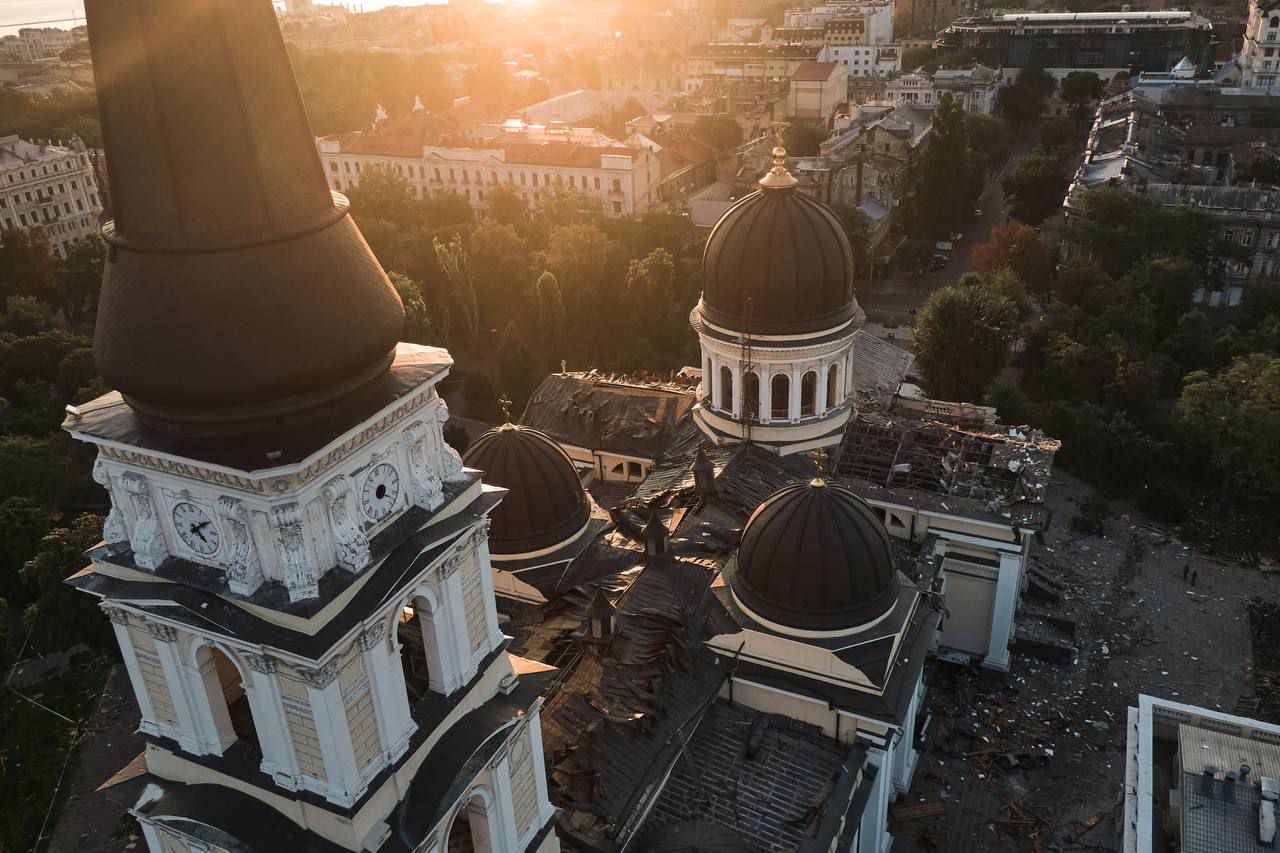 Унаслідок нічного обстрілу росіян у Одесі зруйновано Преображенський кафедральний собор