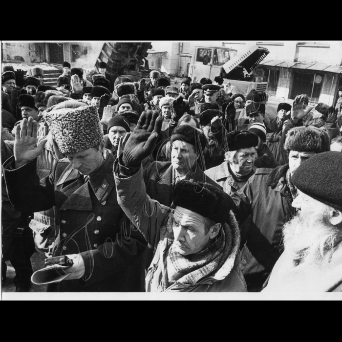 21.02.1997 . Дніпропетровськ .
Під час мітингу