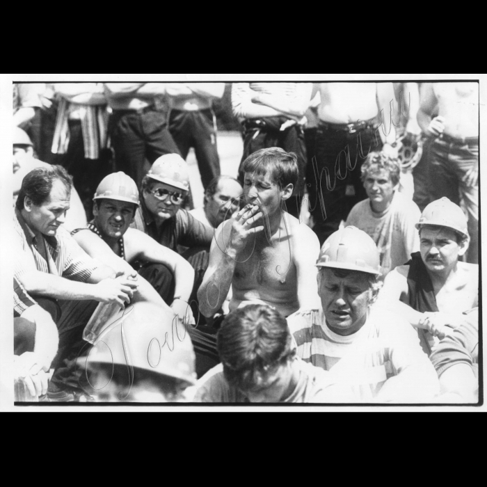 03.06.1998.
Мітинг шахтарів біля ВР