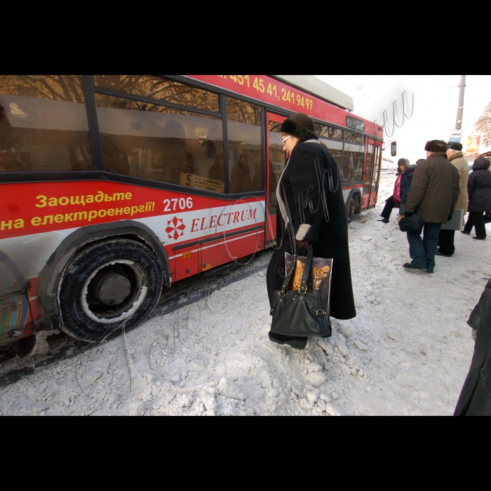 21 декабря 2009 Киев, снежные заносы на Шулявке.
