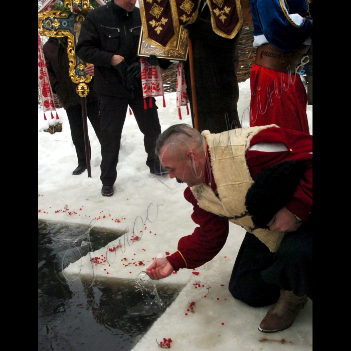 19 січня 2010 на території козацького селища «Мамаєва Слобода» в м. Києві відбулося свято Водохреща. Святочний молебень біля ополонки, вирубаній у вигляді хреста.