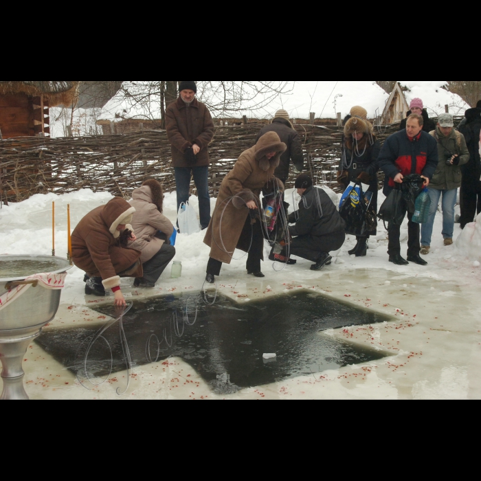 19 січня 2010 на території козацького селища «Мамаєва Слобода» в м. Києві відбулося свято Водохреща. Святочний молебень біля ополонки, вирубаній у вигляді хреста.