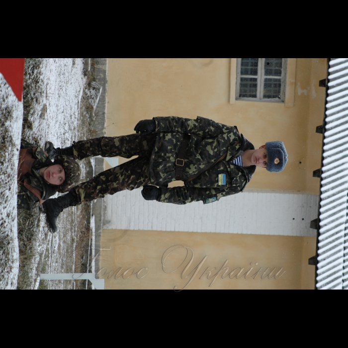 17 лютого 2009 виїзд представників ЗМІ до розташування 95-ї окремої аеромобільної бригади армійського корпусу (м. Житомир). Ознайомлення з організацією бойової підготовки десантних підрозділів (зокрема на повітряно-десантному комплексі, вогнева підготовка).