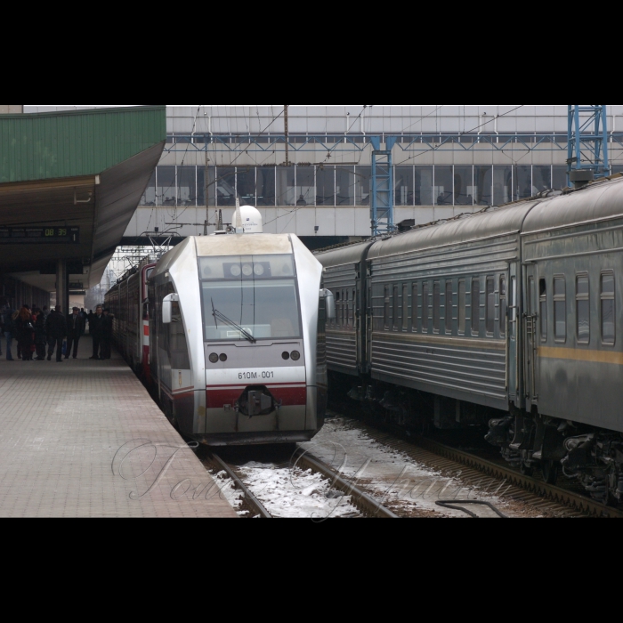 3 березня 2009 Київ, огляд підготовки інфраструктури Північного залізничного кола до запуску міської електрички.