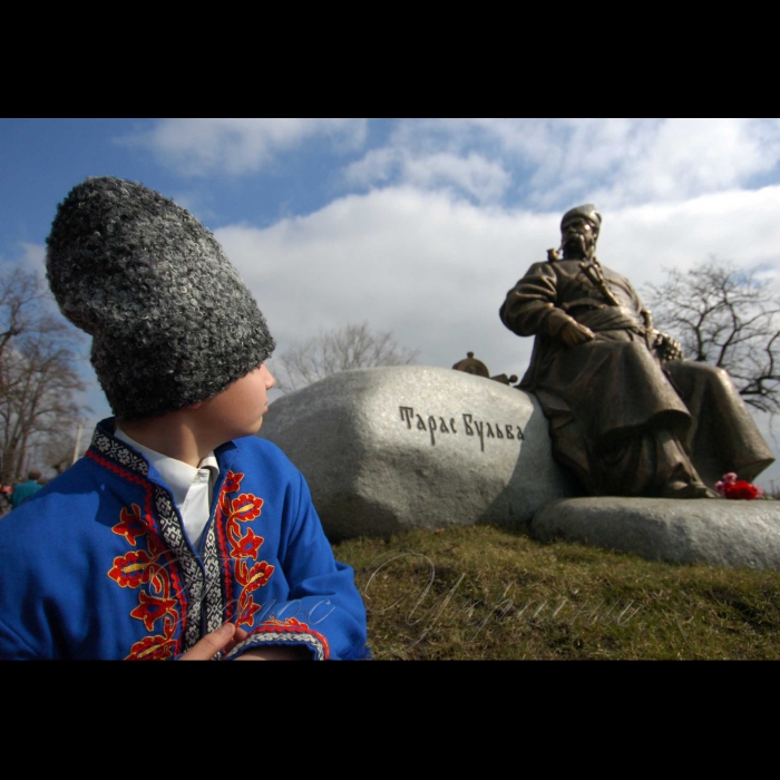 1 квітня 2009 село Келеберда, Кременчуцький район Полтавська область. Відкриття пам’ятника Тарасу Бульбі.