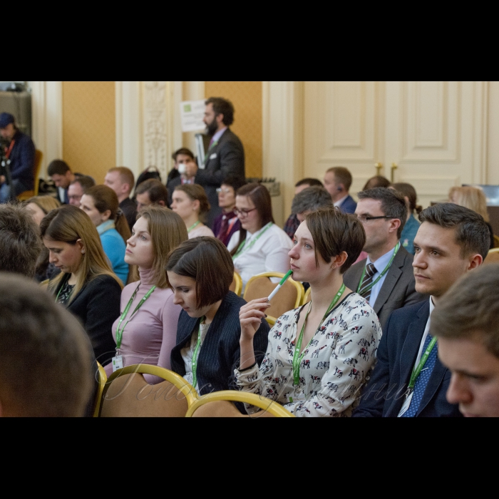 7 квітня 2017 участь Голови Верховної Ради України Андрія  Парубія у 10-му Київському безпековому форумі (Готель «Fairmont Grand Hotel»).